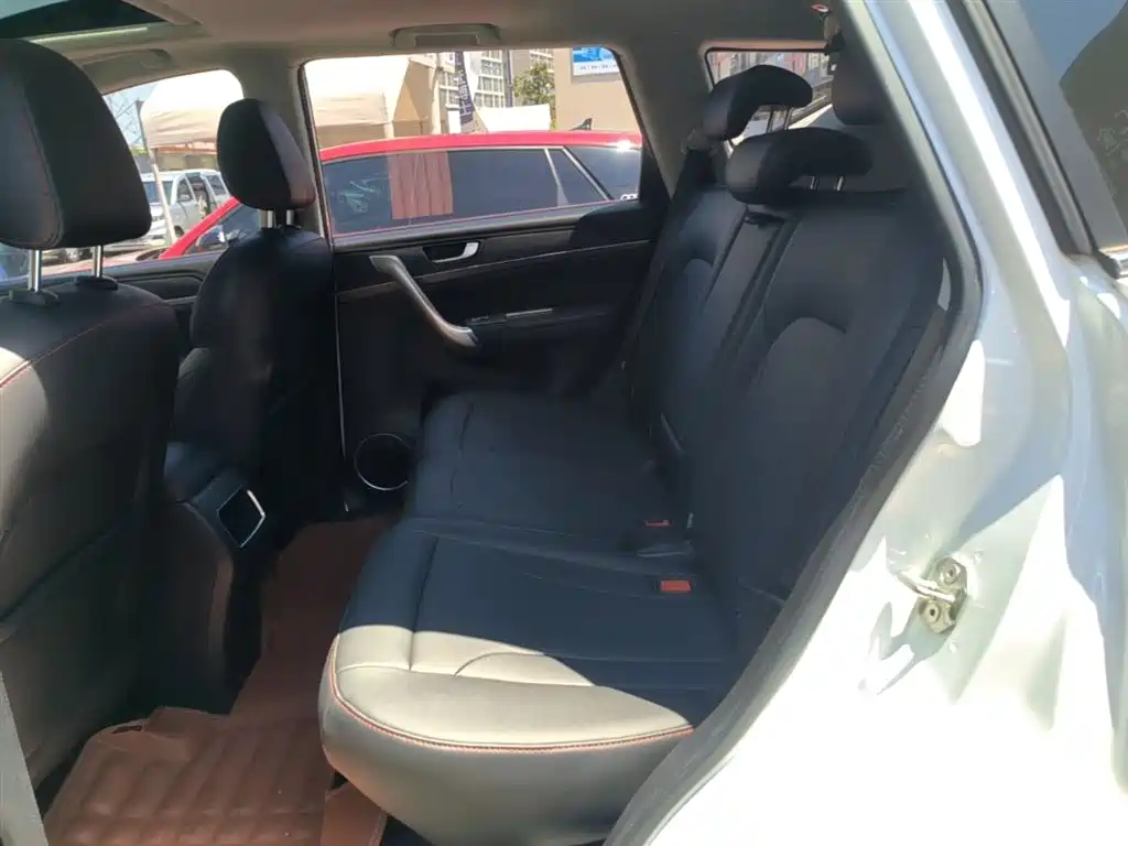 Haval M6 2017 1.5T Automatic 2WD Elite фото 17