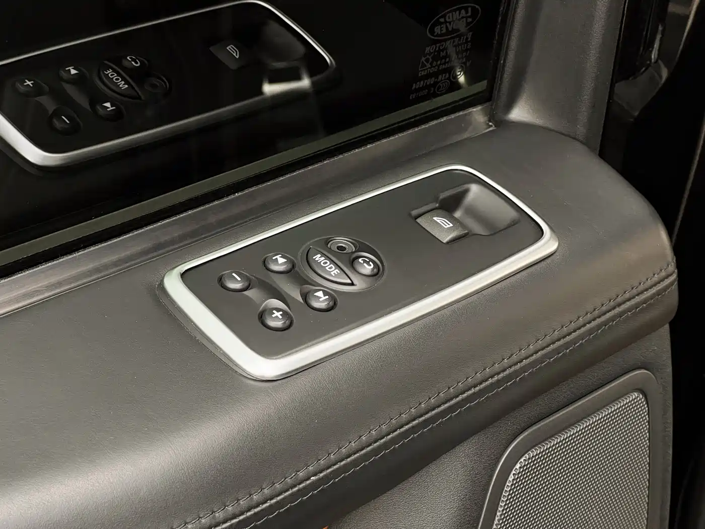 Land Rover Range Rover Sport 2010 5.0 SC V8 HSE фото 19