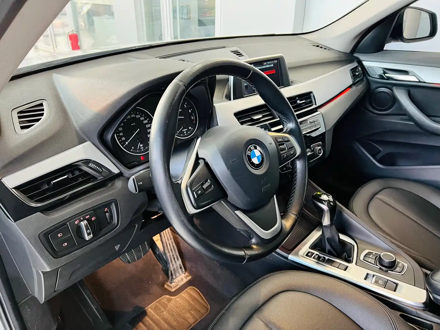 BMW X1 2018 sDrive20Li Leading Model фото 20
