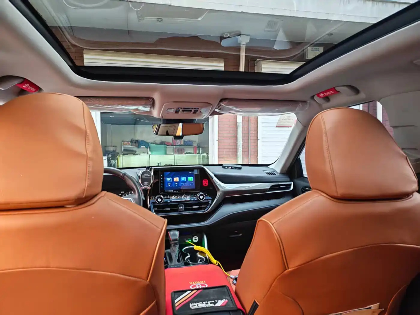 TOYOTA HIGHLANDER