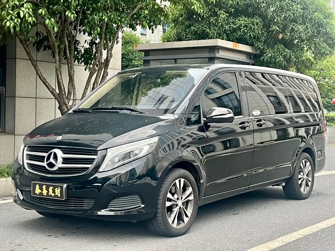 Mercedes-Benz V-Class 2017 Model V 260 Pilot Edition фото 2