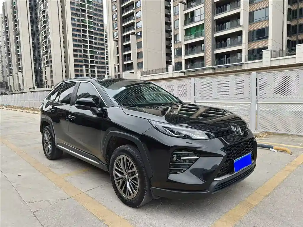 Toyota Wildlander 2023 2.0L CVT FWD Luxury PLUS фото 2