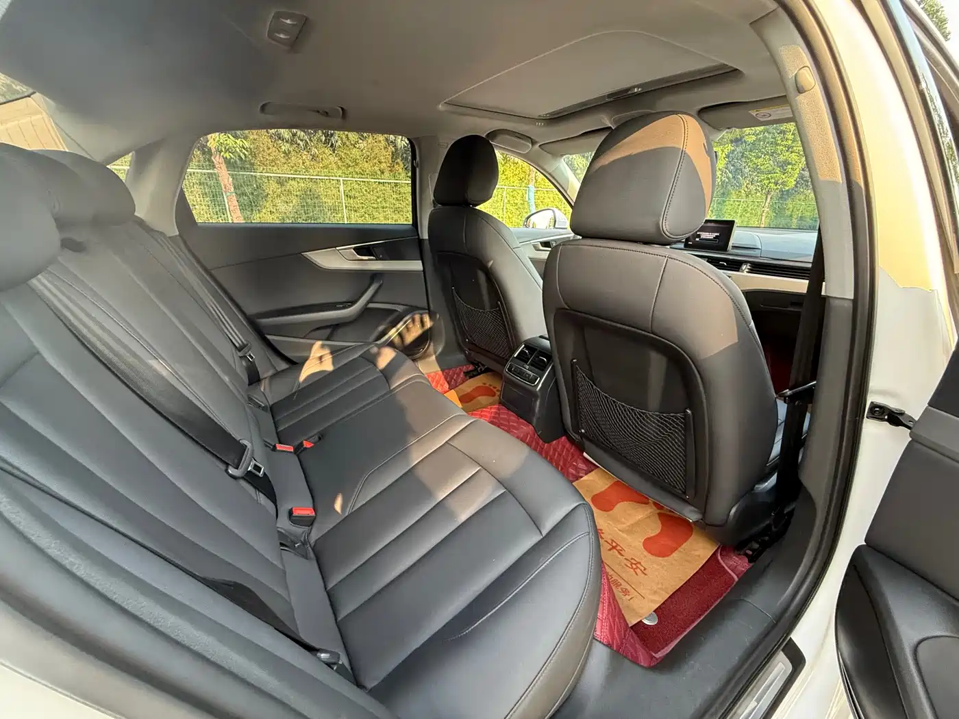 Фото 23 - Audi A4L