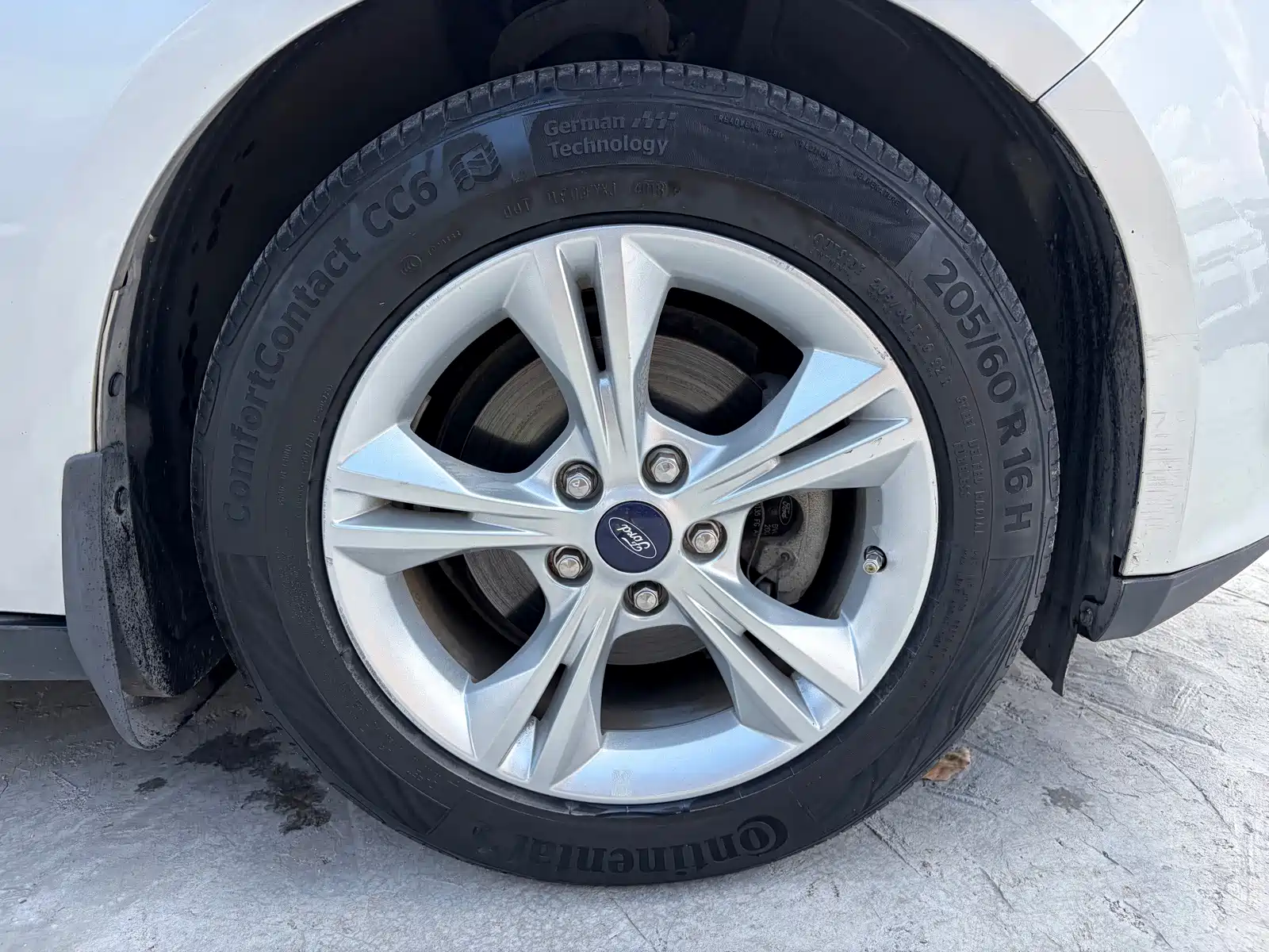 Фото 15 - Ford Focus