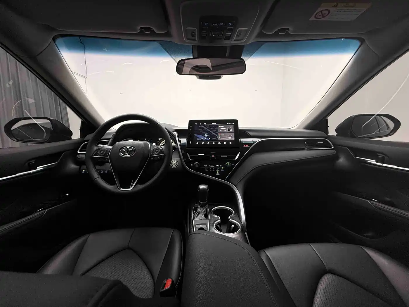 Toyota Camry 2023 2.0G Luxury Edition фото 8
