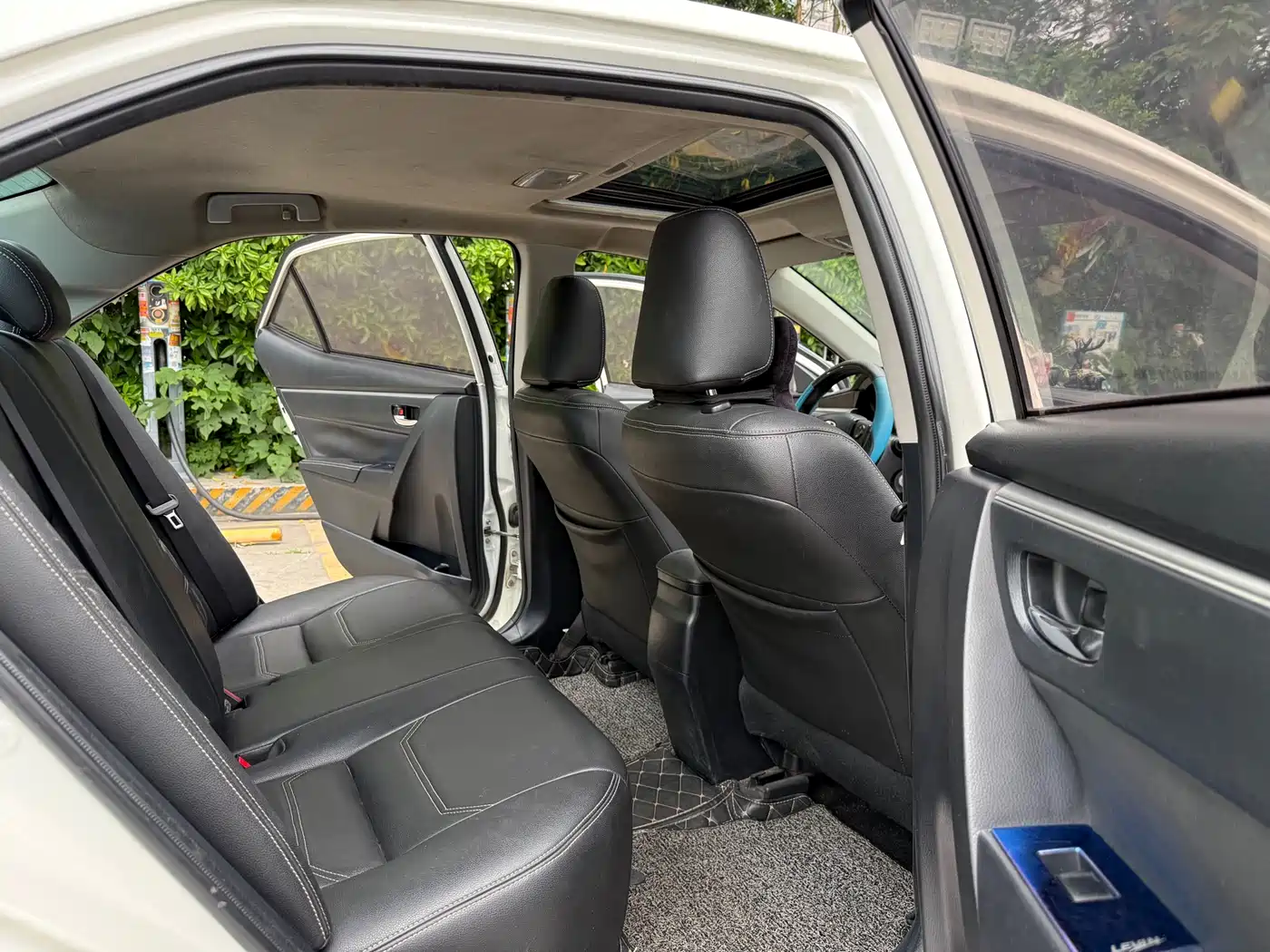 Toyota Levin 2014 1.6G CVT Elite Edition фото 9