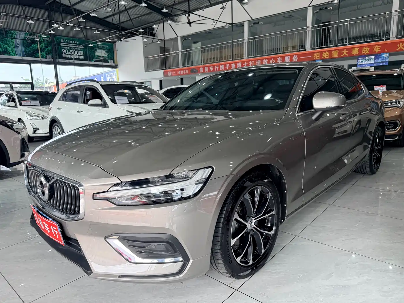 Volvo S60 2022 B4 Smart Comfort Luxury Edition