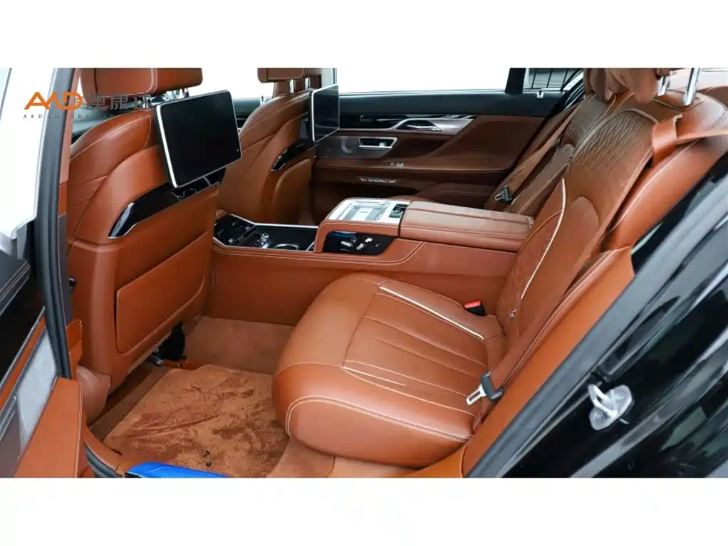 Фото 7 - BMW 7 Series