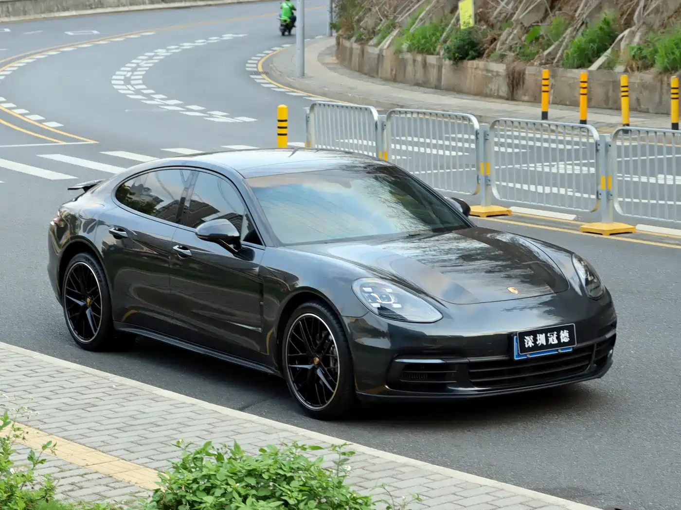 Porsche Panamera 2019 Panamera 2.9T фото 3