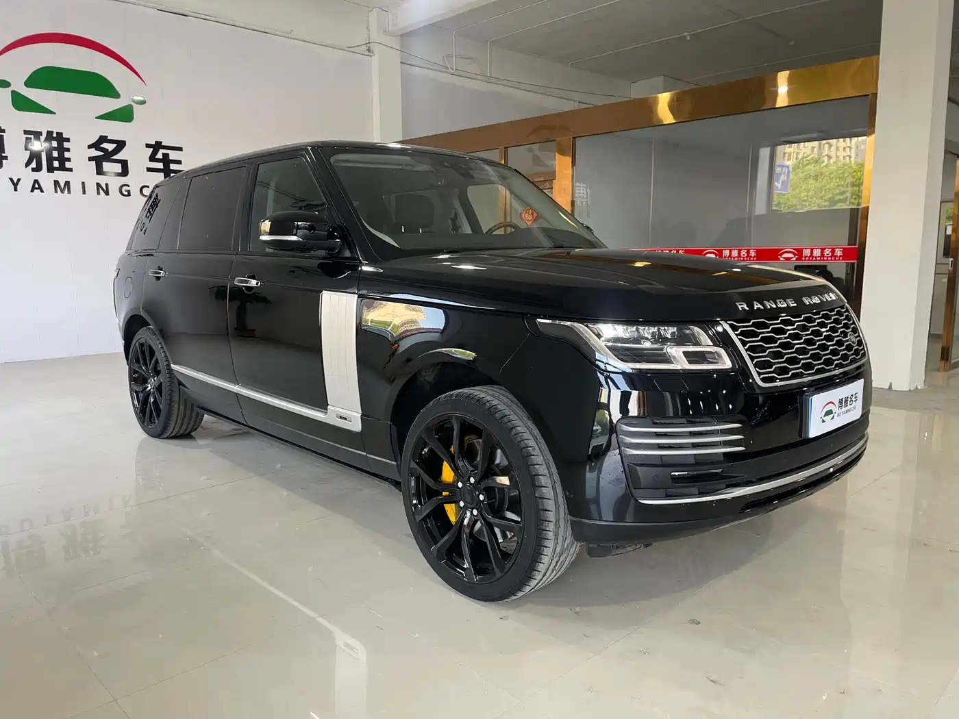 Land Rover Range Rover 2022 3.0 L6 400PS Prestige Genesis Extended Edition фото 2