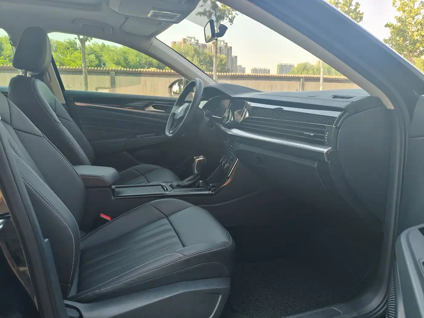Volkswagen Passat 2022 280TSI Business Edition фото 14