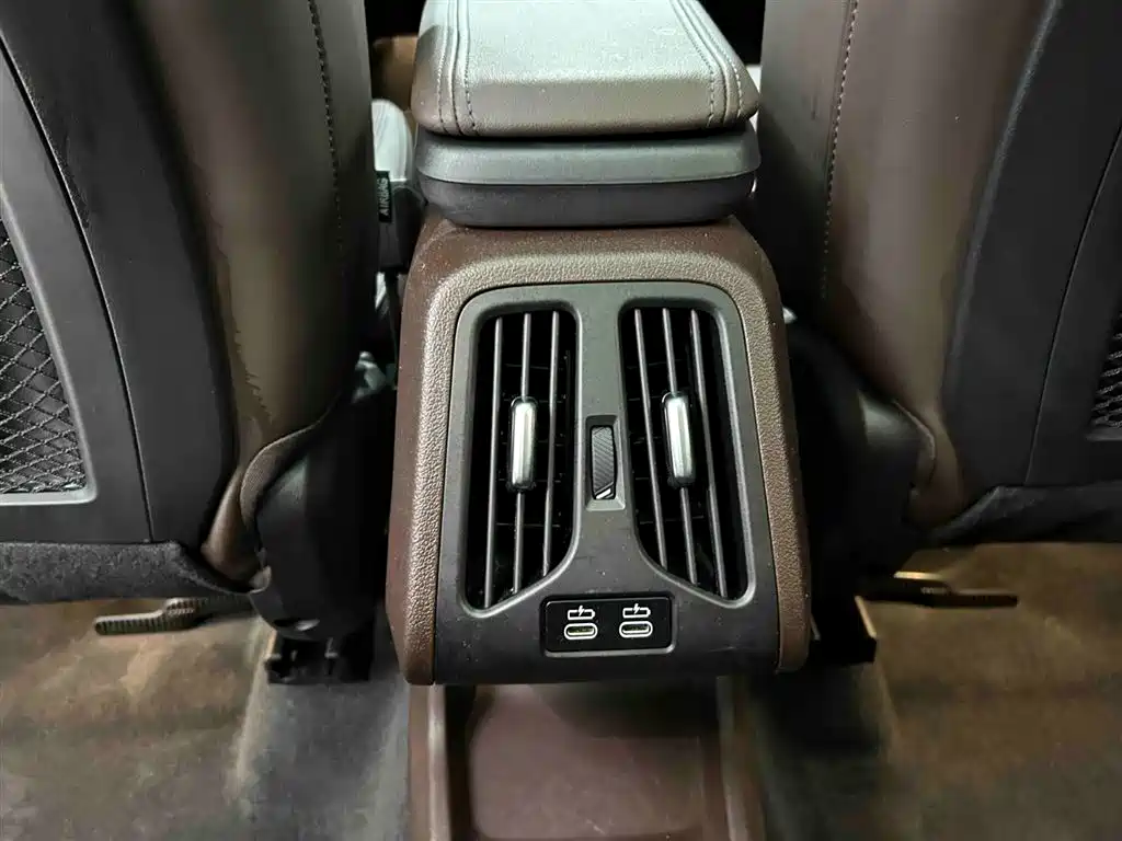 BMW X1 2023 sDrive20Li X Design Package фото 15