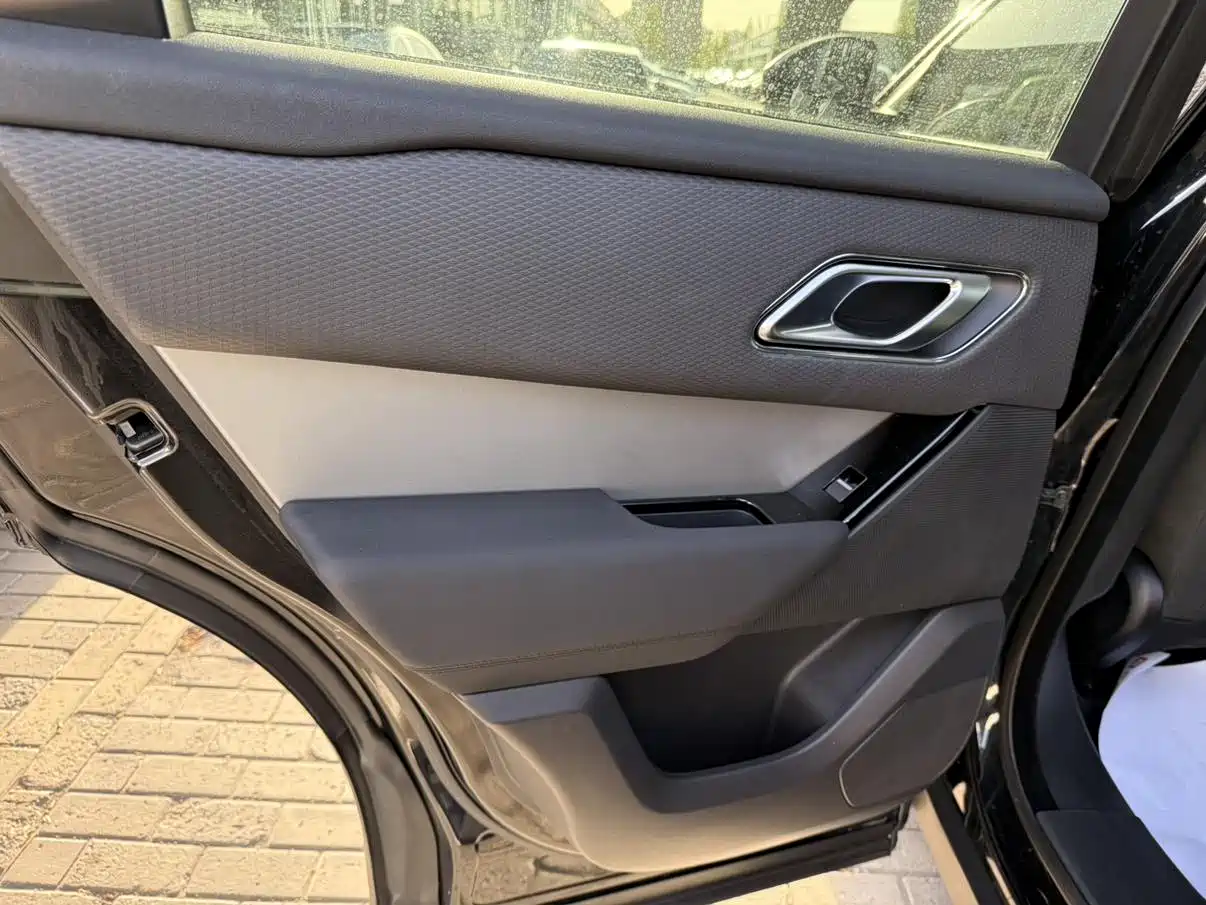 Land Rover Range Rover Velar 2024 S фото 5