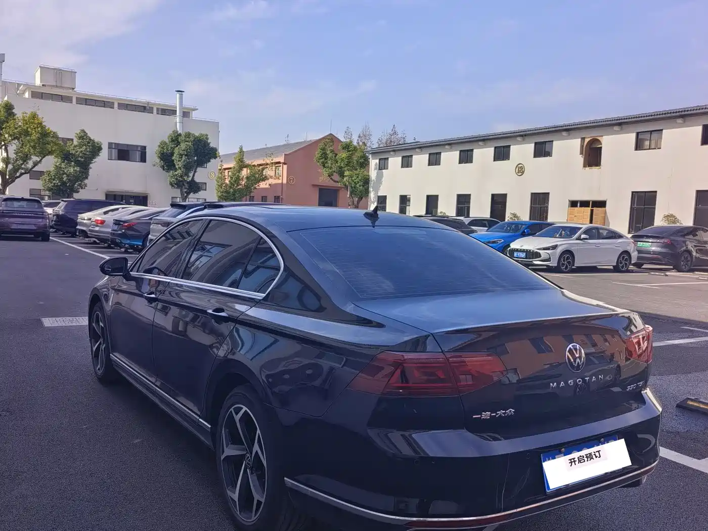 Volkswagen Magotan 2025 Popular Edition 330TSI DSG Luxury фото 9