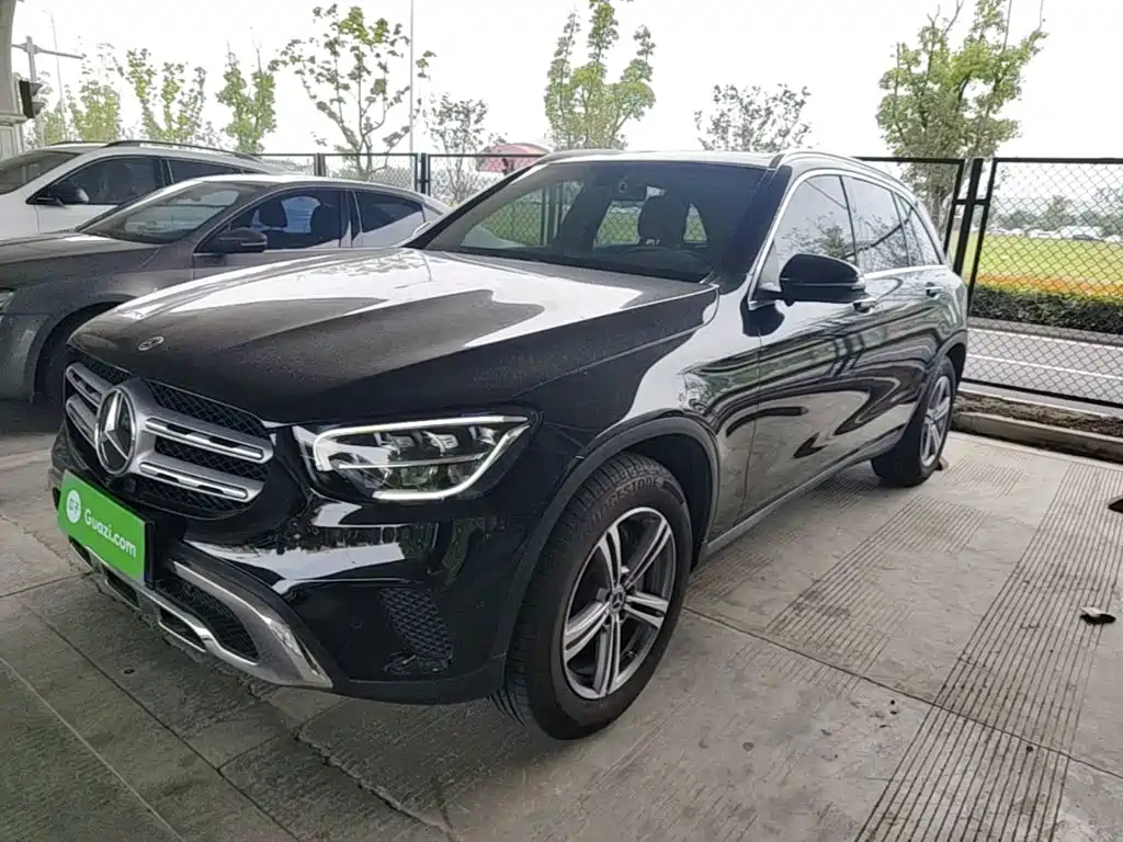 MERCEDES-BENZ GLC