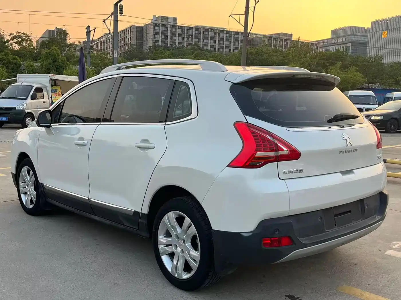 Peugeot 3008 2015 2.0L Automatic Trend Edition фото 12