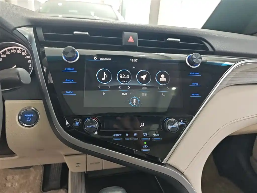 Toyota Camry 2019 Facelift Hybrid 2.5HG Luxury Edition фото 13
