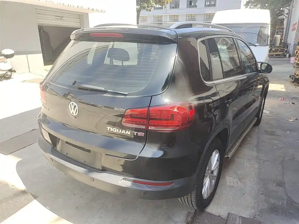 Volkswagen Tiguan 2015 1.8TSI Automatic 2WD Comfortline фото 7
