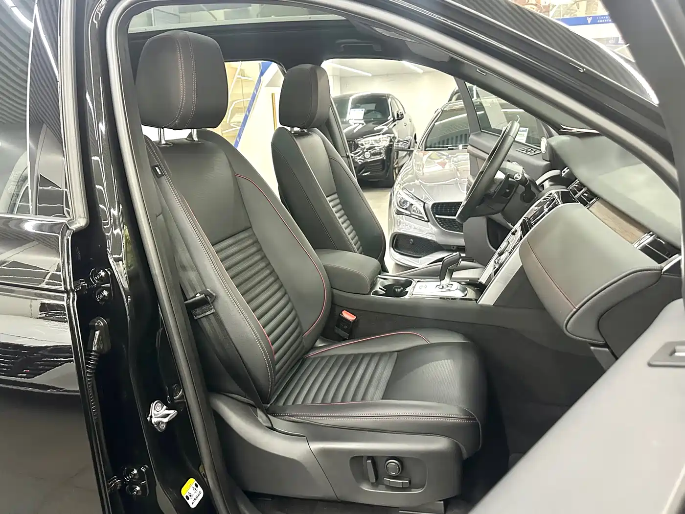 Land Rover Discovery Sport PHEV 2021 P300e Performance Tech Edition фото 22