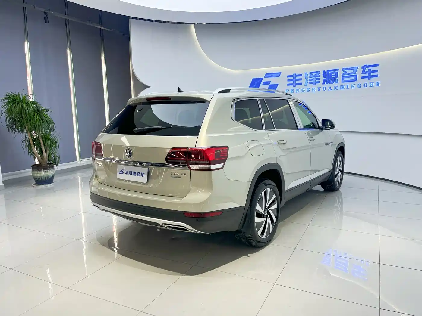 Volkswagen Teramont 2019 380TSI 4WD Comfort China V фото 4