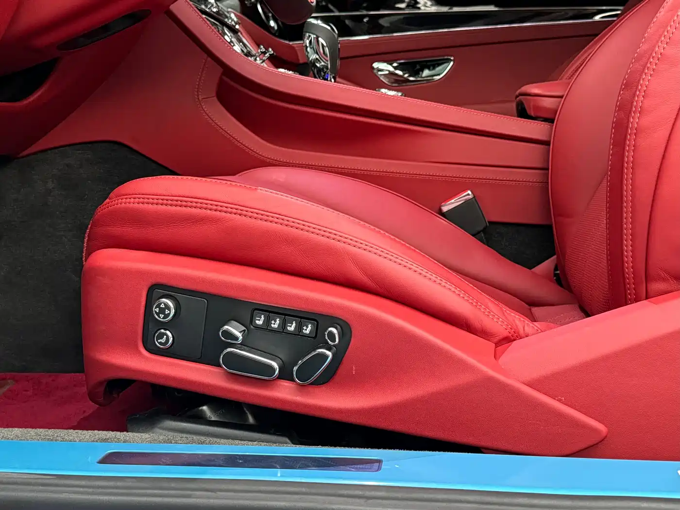Bentley Continental 2020 4.0T GT V8 фото 15