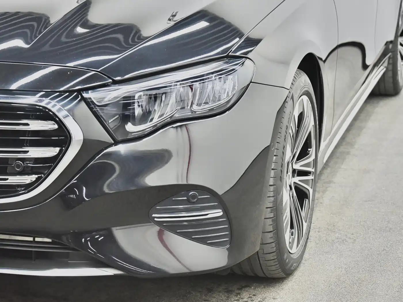 Mercedes-Benz E-Class New Energy 2024 E 350 e L Plug-in Hybrid Sedan фото 27