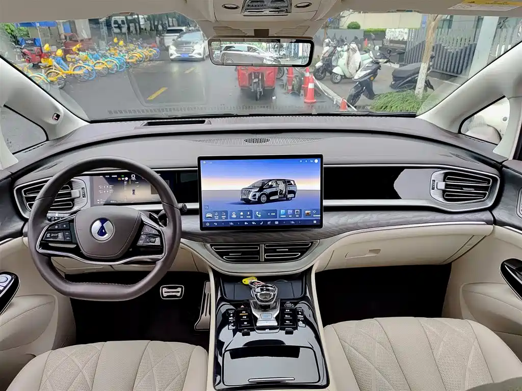 Denza D9 2025 DM-i Smart Drive Edition 1020 AWD Prestige фото 10