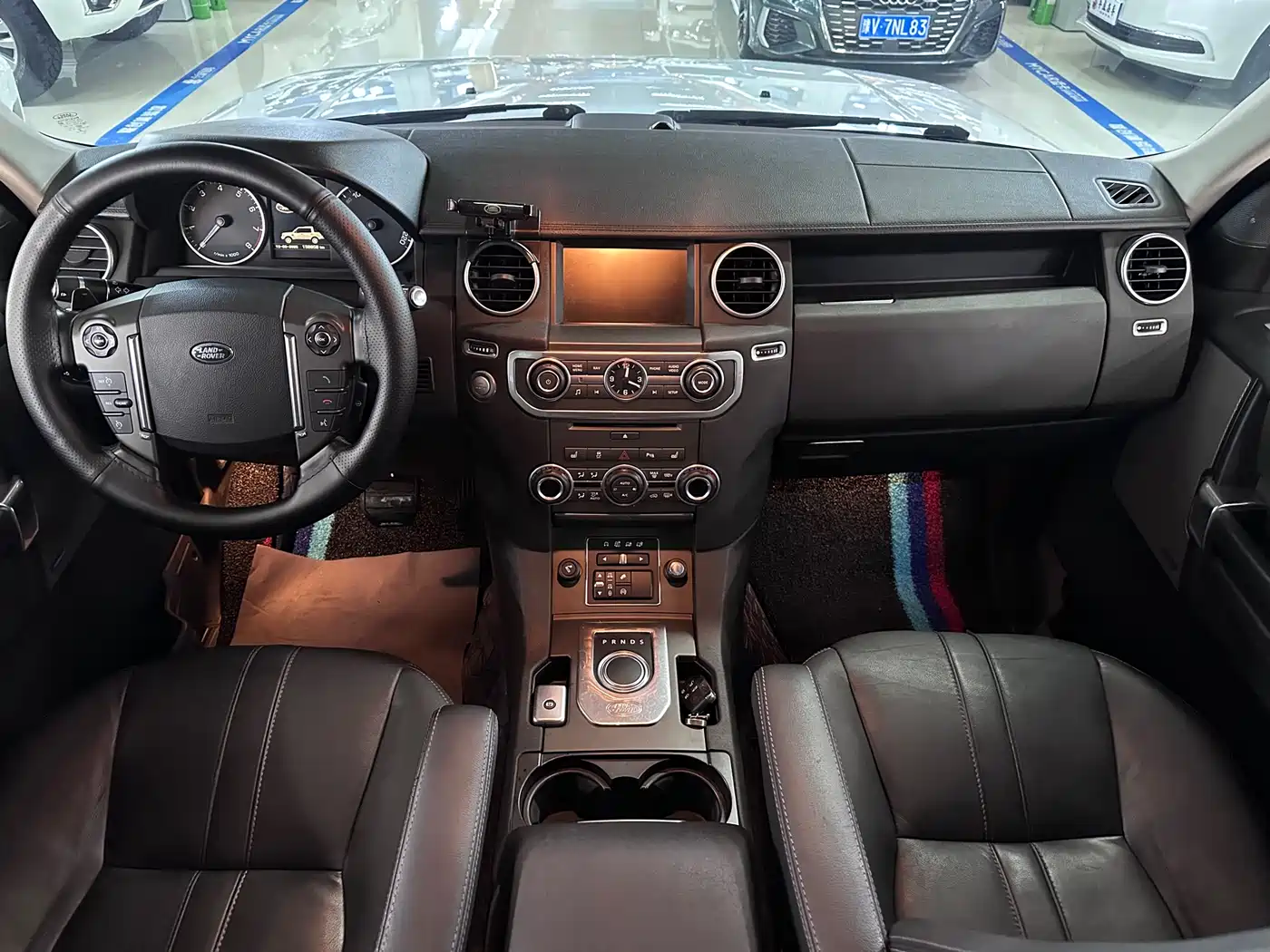 Land Rover Discovery 2016 3.0 SC V6 HSE фото 4
