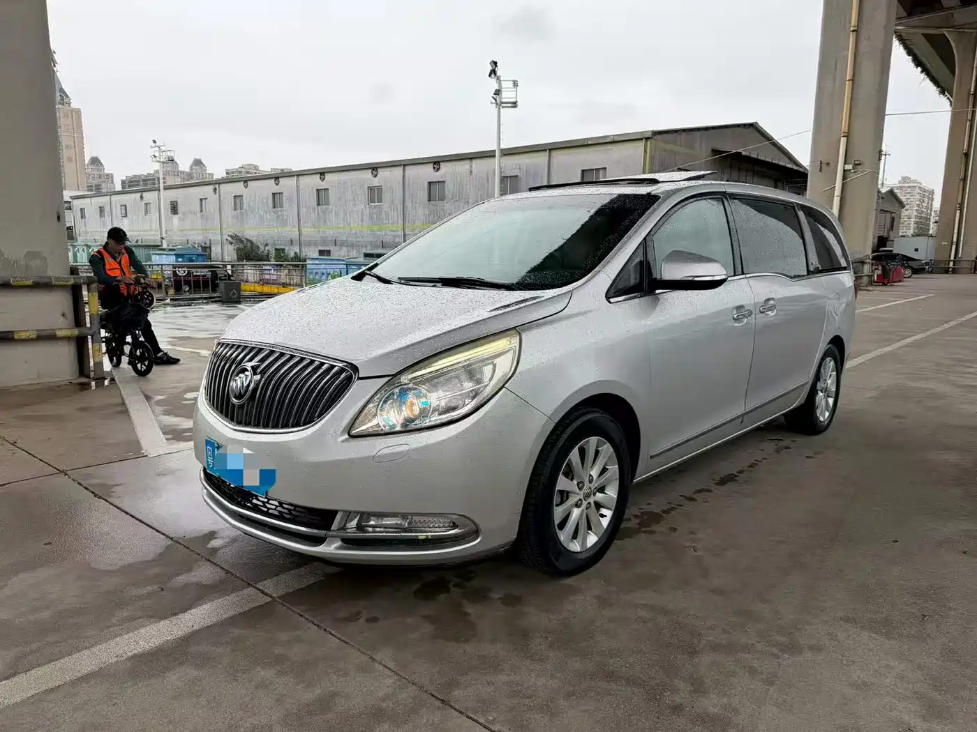 Buick GL8 2014 2.4L LT Luxury Business Executive
