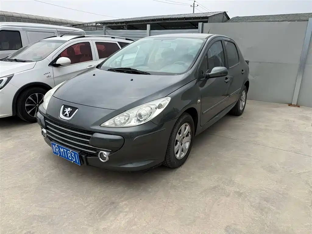 Peugeot 307 2010 Model Hatchback 1.6L Automatic Luxury Edition