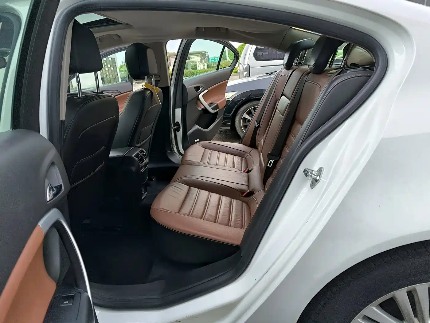 Фото 8 - Buick Regal
