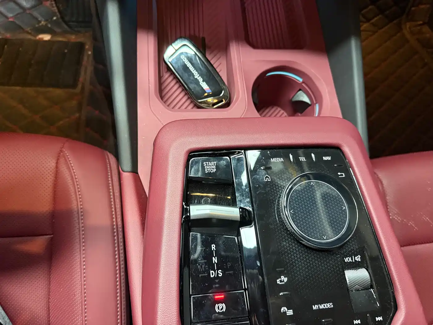 BMW 5 Series 2025 525Li M Sport Package фото 8