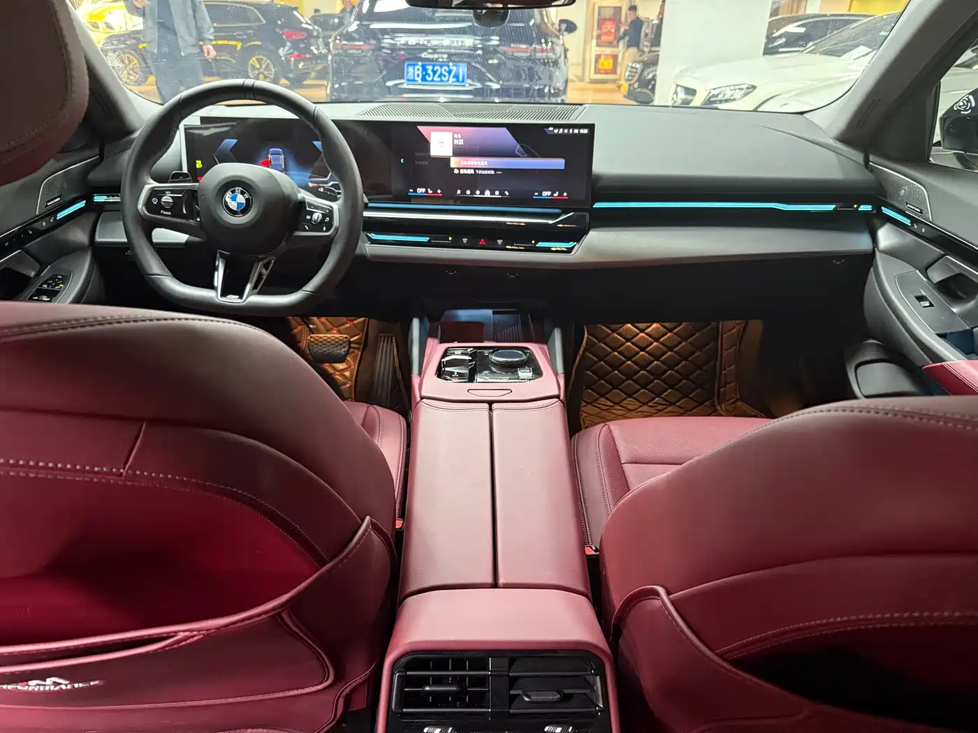 BMW 5 Series 2025 525Li M Sport Package фото 12