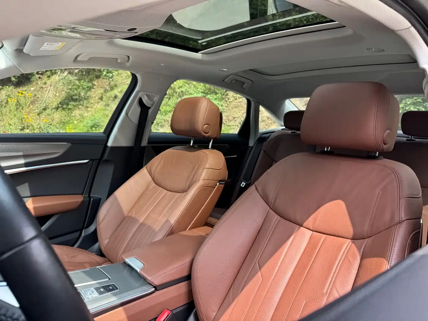 Фото 38 - Audi A6L