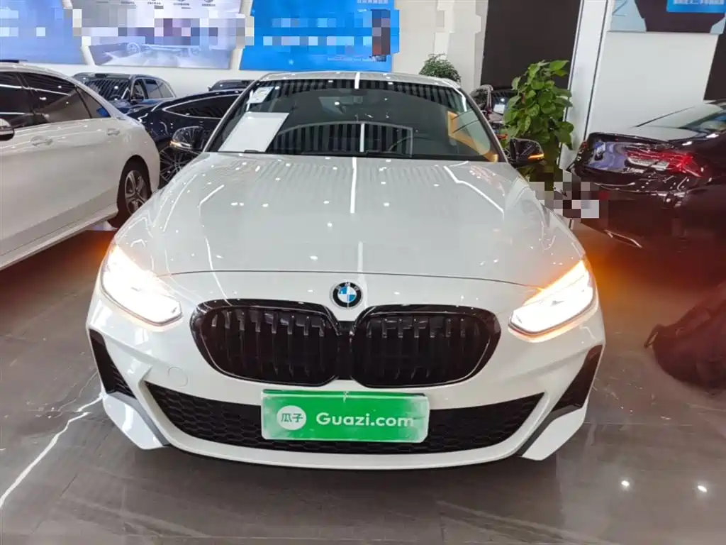 BMW 1 Series 2021 Facelift 120i M Sport Shadow Edition фото 3