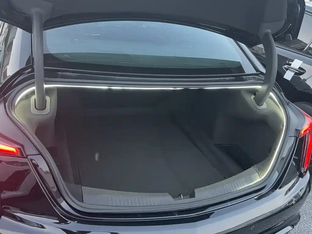 Cadillac CT5 2023 28T Platinum Super Assisted Driving Edition фото 12