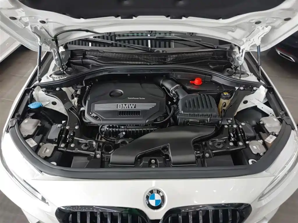 BMW 1 Series 2021 Facelift 120i M Sport Shadow Edition фото 20
