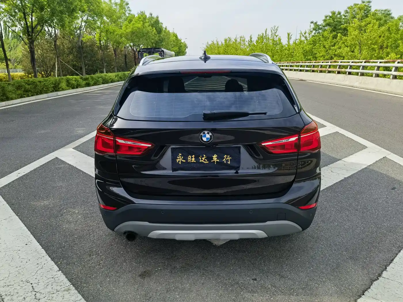 BMW X1 2018 sDrive18Li Premium Model фото 5