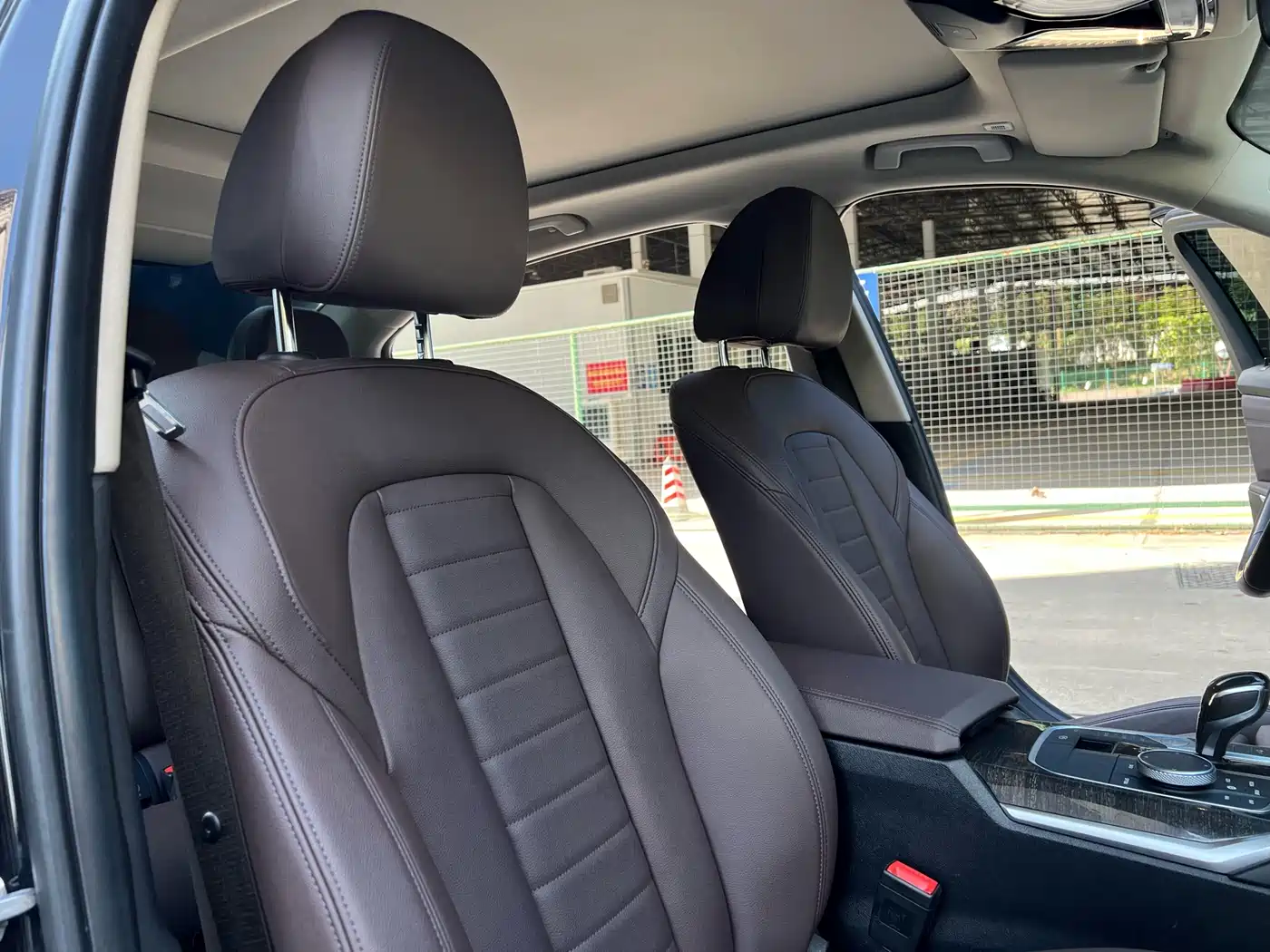 BMW 3 Series 2020 325Li M Sport Package фото 9