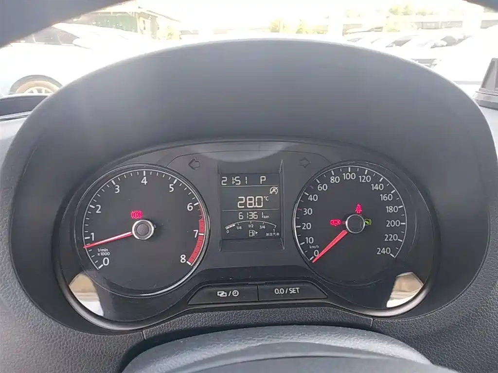 Volkswagen Polo 2018 1.5L Auto Safe Drive фото 12
