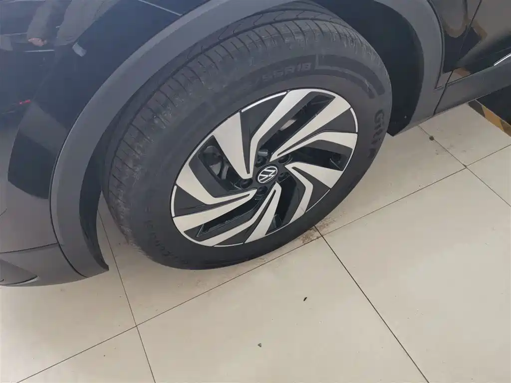 Volkswagen Tiguan L 2025 Model 300TSI Auto 2WD Dragon Edition фото 25