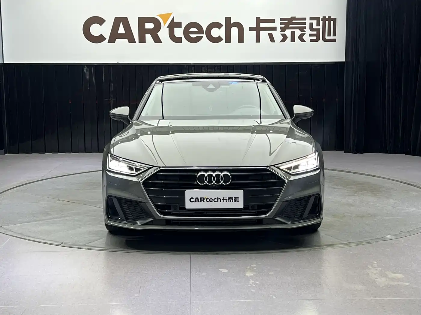 Audi A7 2023 Model 45 TFSI Premium Selection Edition фото 4