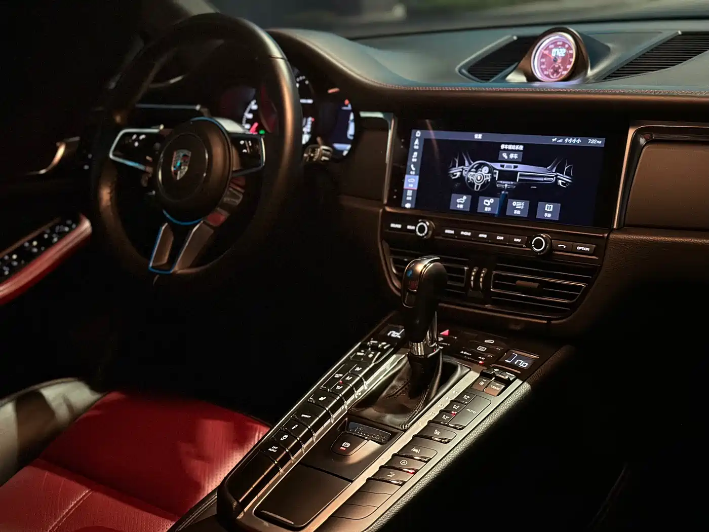 Porsche Macan 2018 Macan 2.0T фото 8