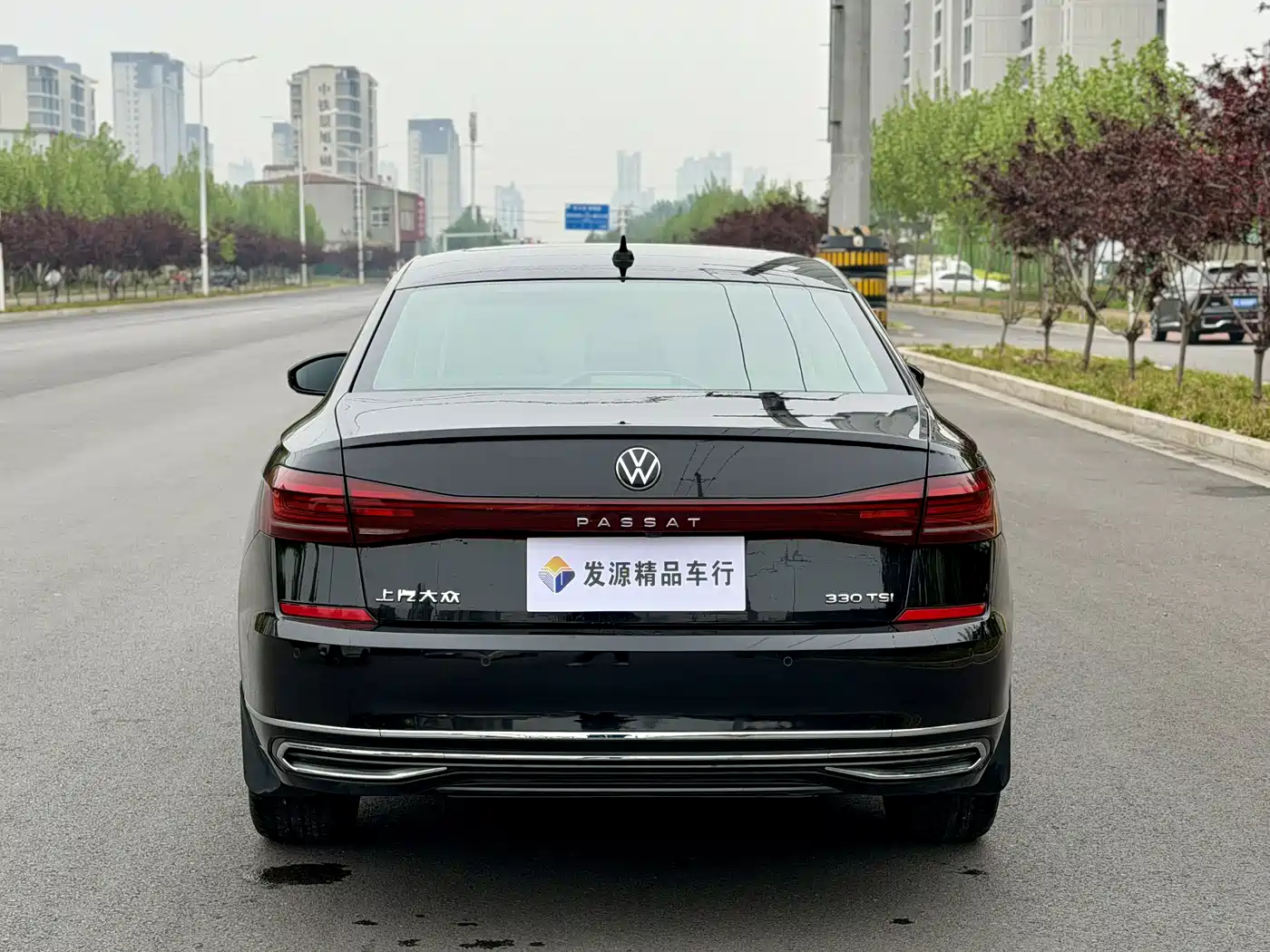 Volkswagen Passat 2023 Facelift 330TSI Starlight Premium Edition фото 20