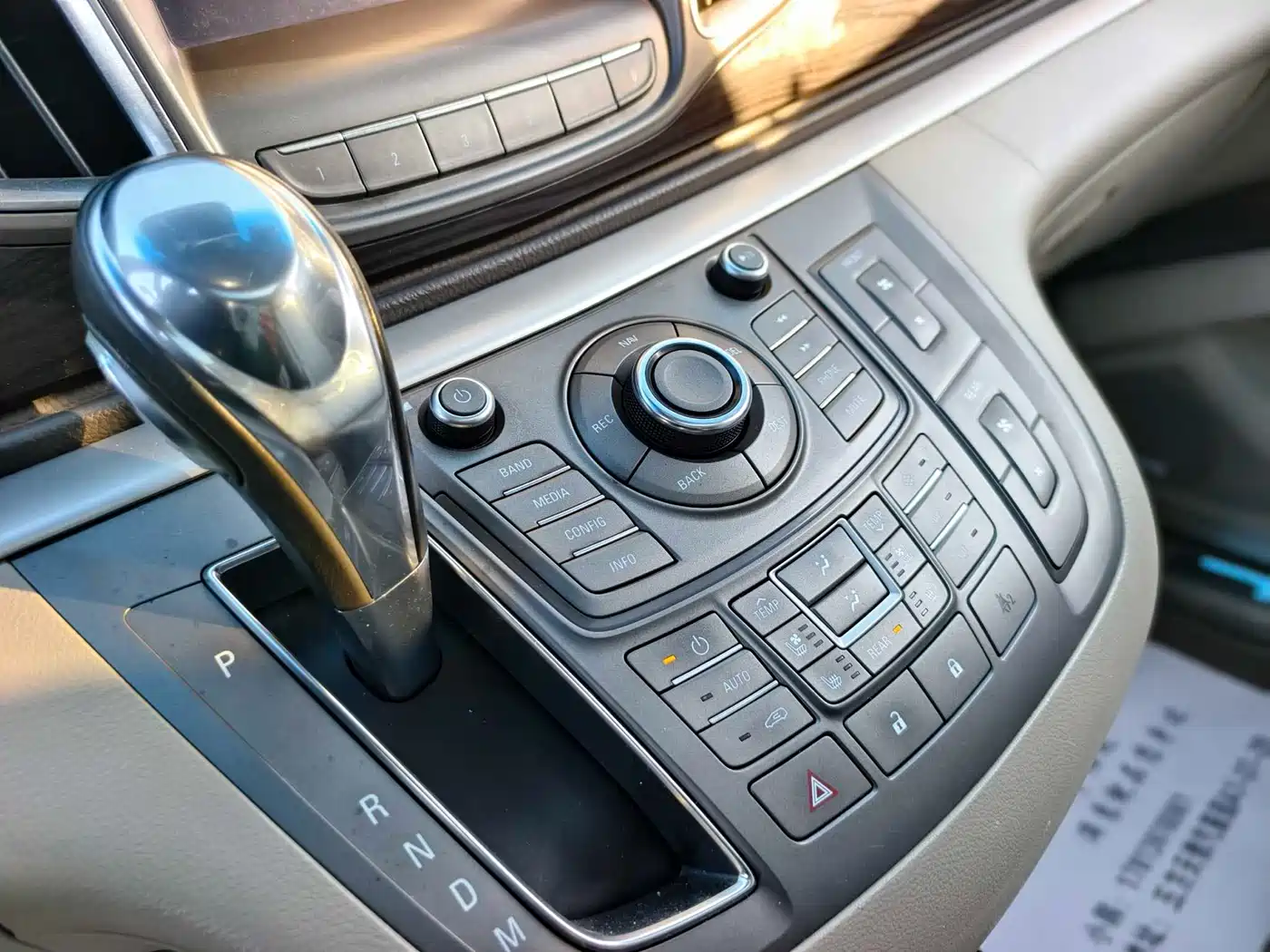 Buick GL8 2014 3.0L XT Luxury Business Flagship фото 3