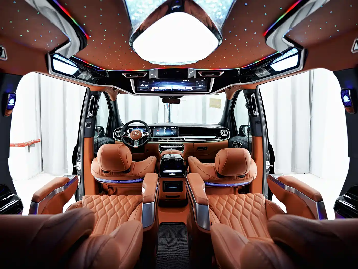 Mercedes-Benz Vito 2024 2.0T Business 7-Seater фото 17