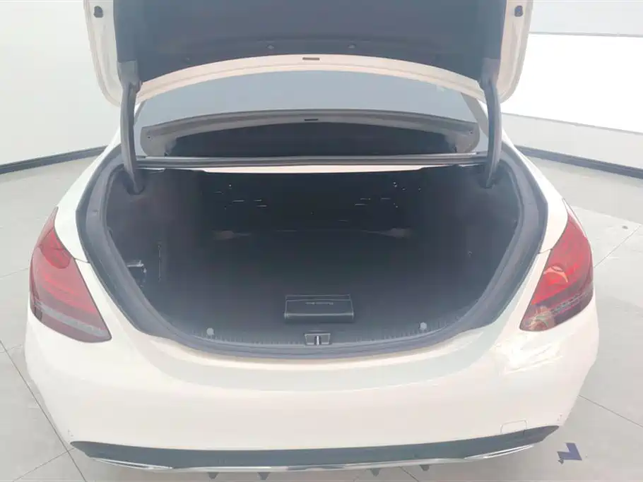 Mercedes-Benz C-Class 2020 Facelift C 260 L Sport фото 4