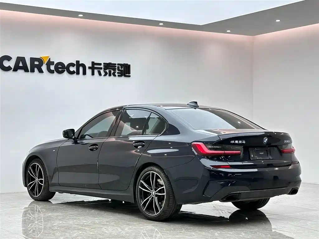 BMW 3 Series 2020 330i M Sport Blackout Package фото 3