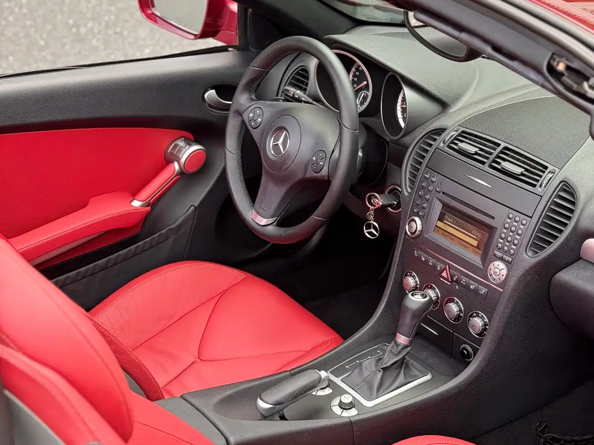 Mercedes-Benz SLK-Class 2010 2009 SLK 200K