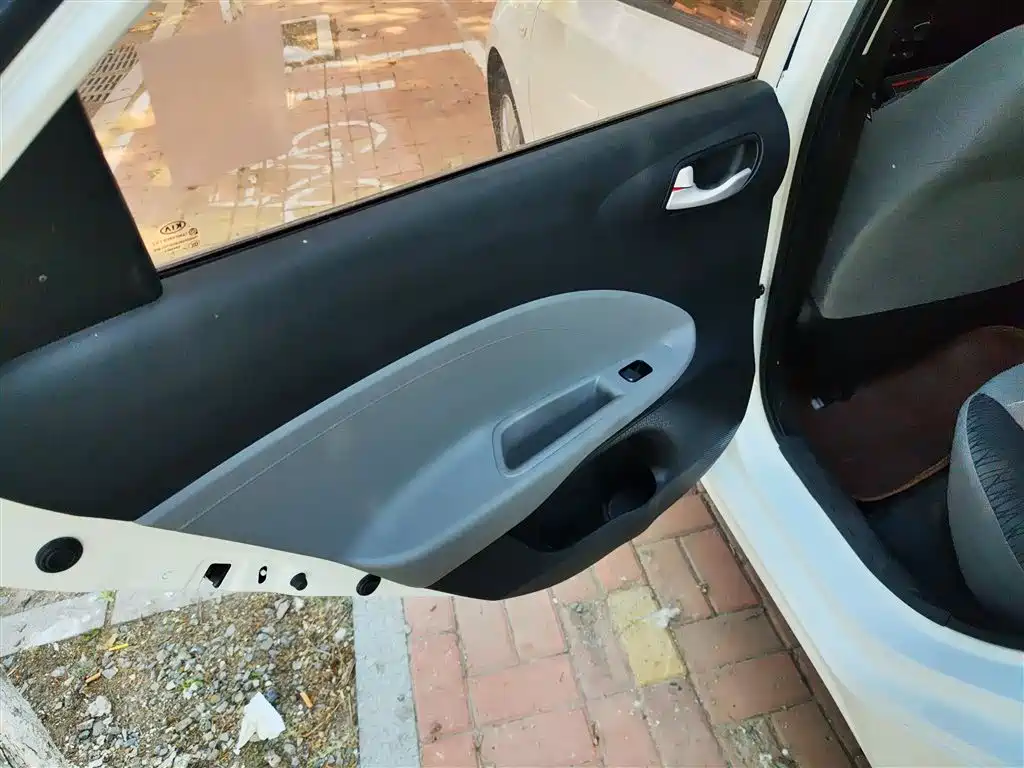 Kia Huan Chi 2017 1.4L Manual Smart Fashion фото 2
